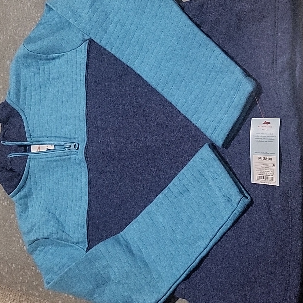 Pullover sweater